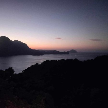 Paradise Budget Palawan Hostel 엘니도 외부 사진