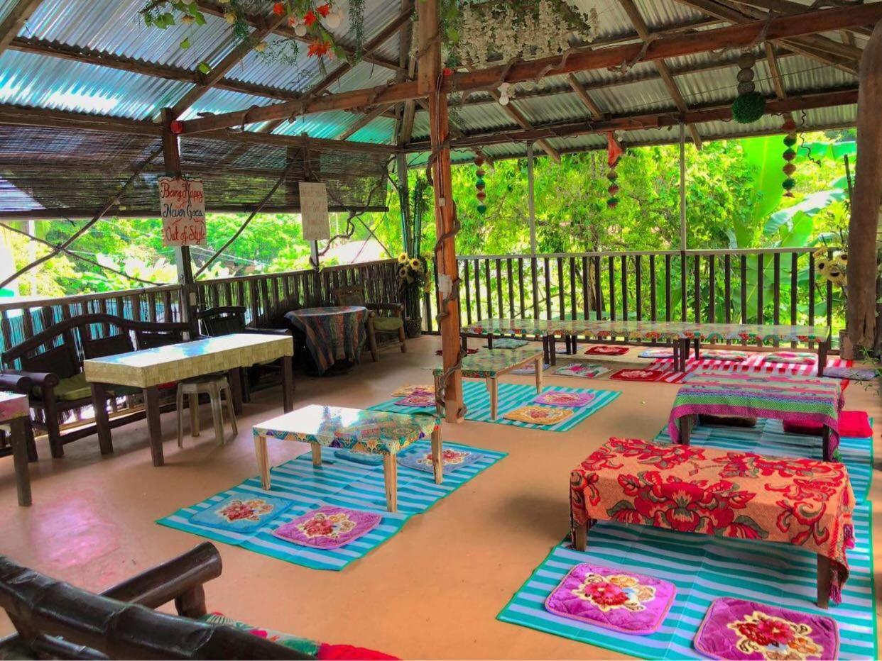 Paradise Budget Palawan Hostel 엘니도 외부 사진