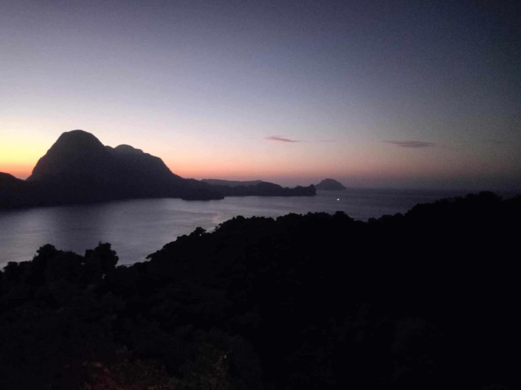 Paradise Budget Palawan Hostel 엘니도 외부 사진